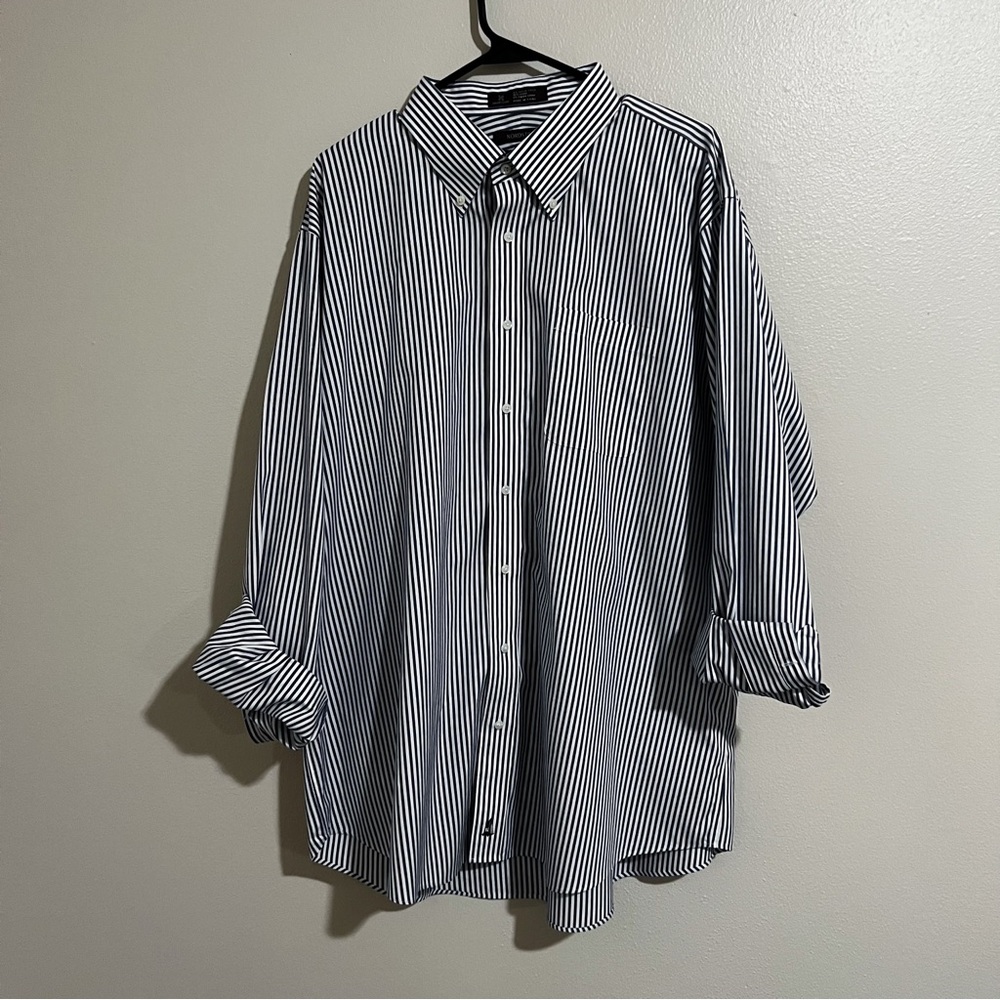 Men’s Nordstrom Blue and White Striped Button-Down